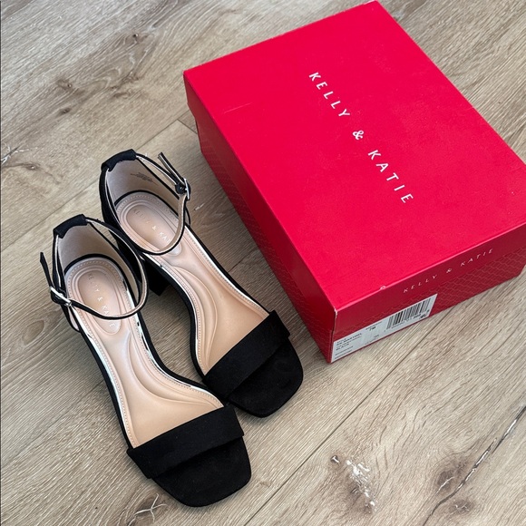 Kelly & Katie Elegant Black Block Heels Size 7M - Picture 9 of 9